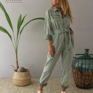 Macacão militar Maria Catita