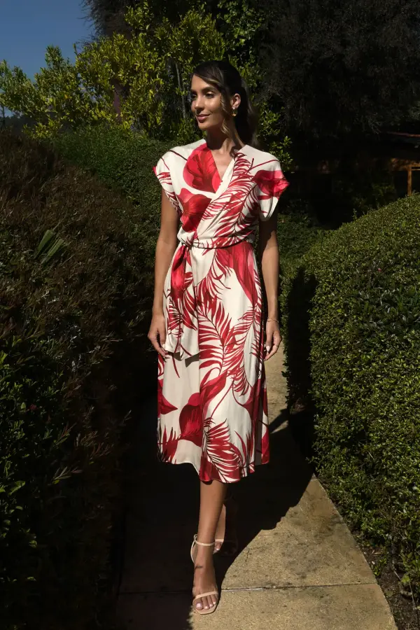 Vestido Ferrache fluido cintado com estampado e efeito de nó