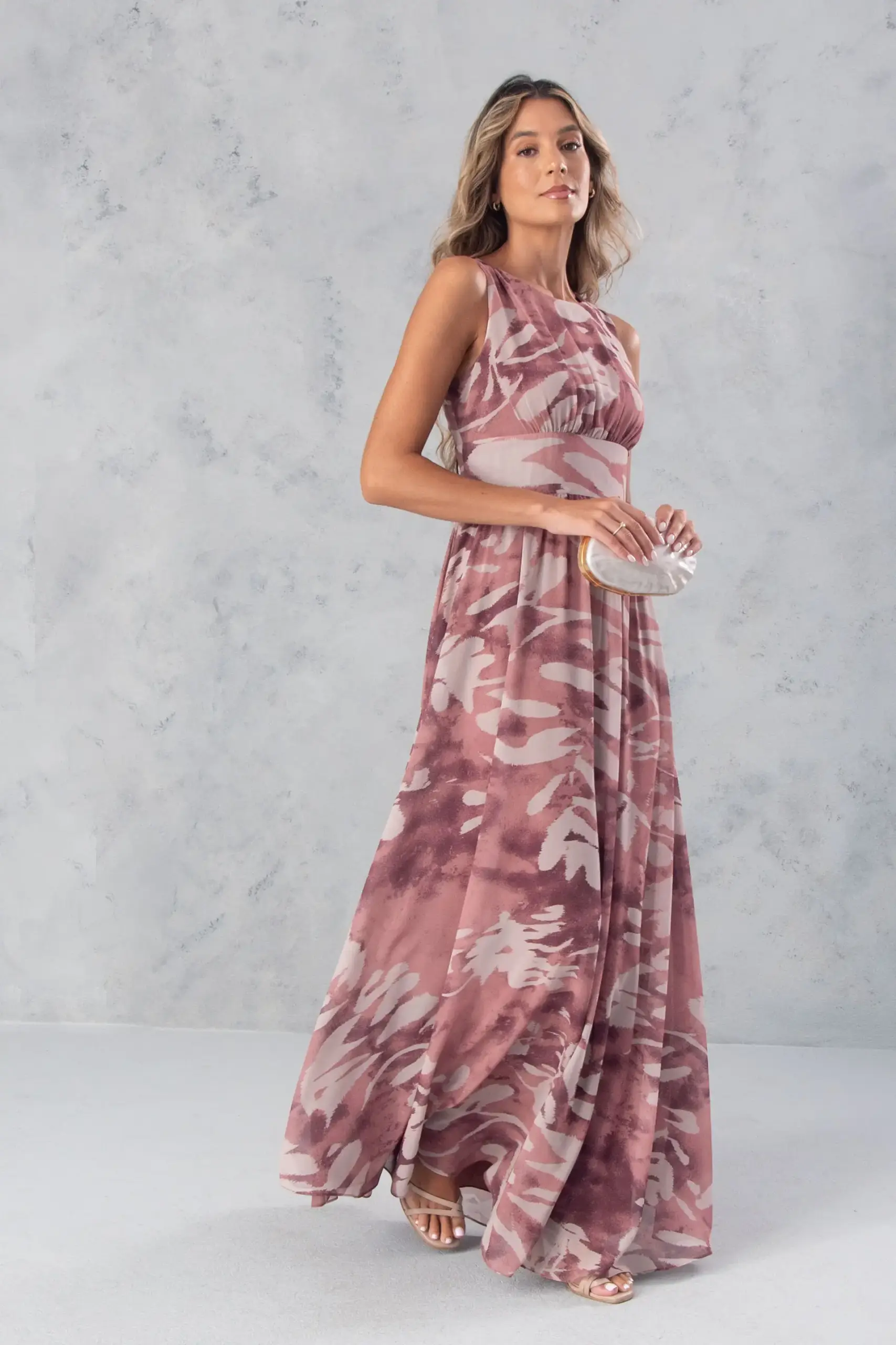 Vestido Ferrachecomprido fluido com laçada na costa
