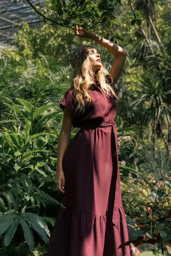 Vestido Ferrache midi com cinto e folho inferior