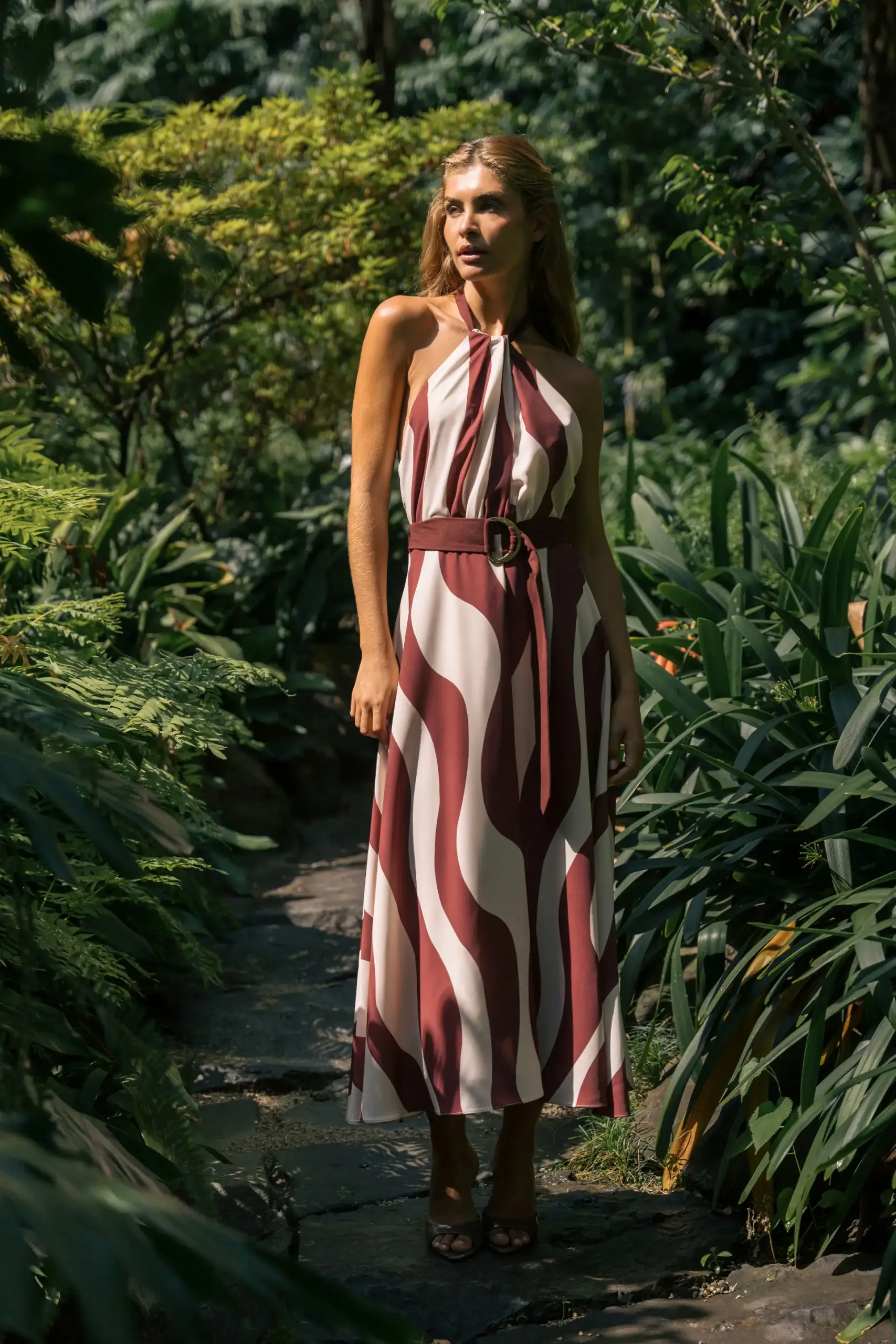 Vestido Ferrache comprido estampado com decote halter