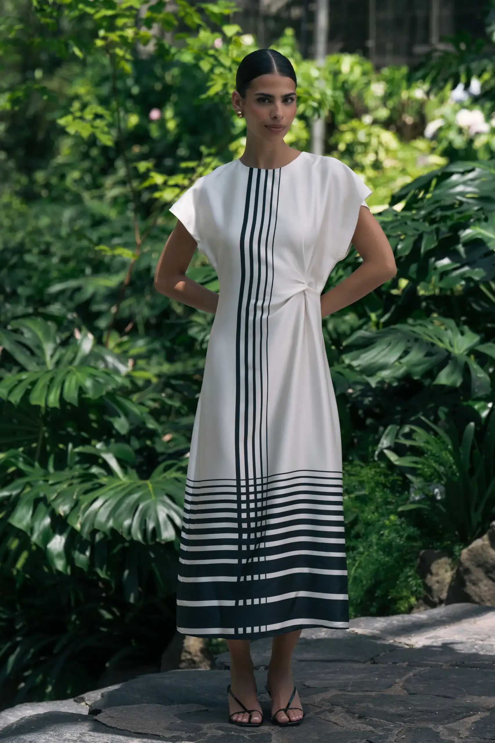 Vestido Ferrache Acetinado com Padrão