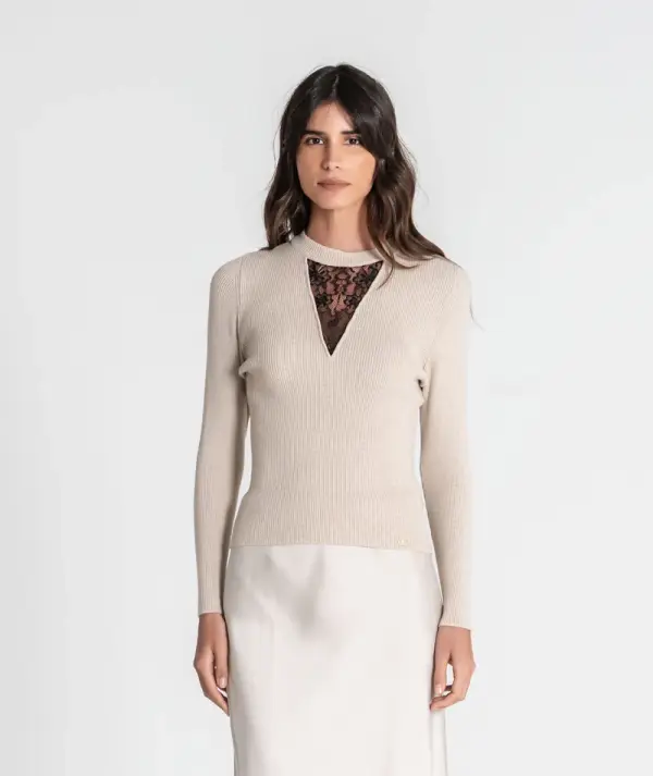 Camisola Ruga com renda no decote