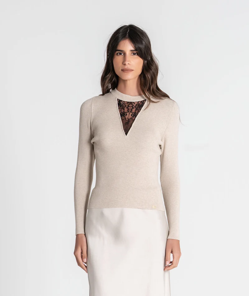 Camisola Ruga com renda no decote