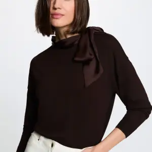 pull col rond manches longues marron fonce femme vue1 32536311067621088